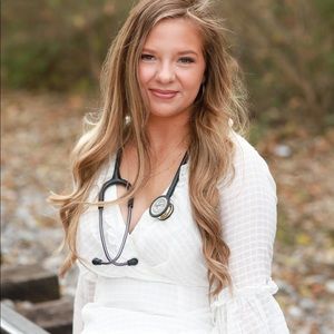 Meet your Posher, Brooke